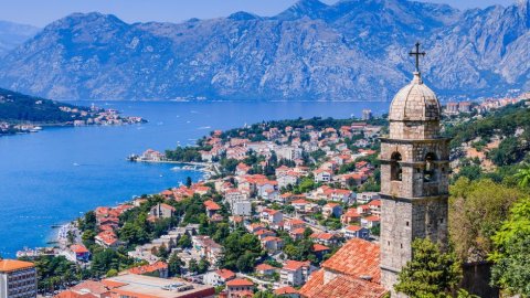 Warum in Immobilien in Montenegro investieren: günstiger als Kroatien mit großem Investitionspotenzial